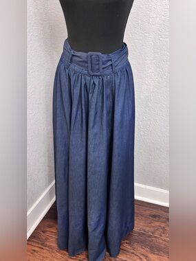 TOV Los Angeles Statement Maxi Skirt with Matching Belt Side Zipper Side Slit